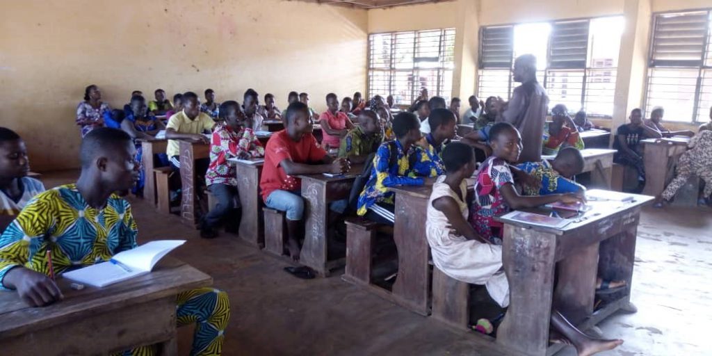 Formation des élèves sur l’Ecocitoyenneté, aptitudes et attitudes pour un cadre de vie sain au CEG Sèmè-Kpodji